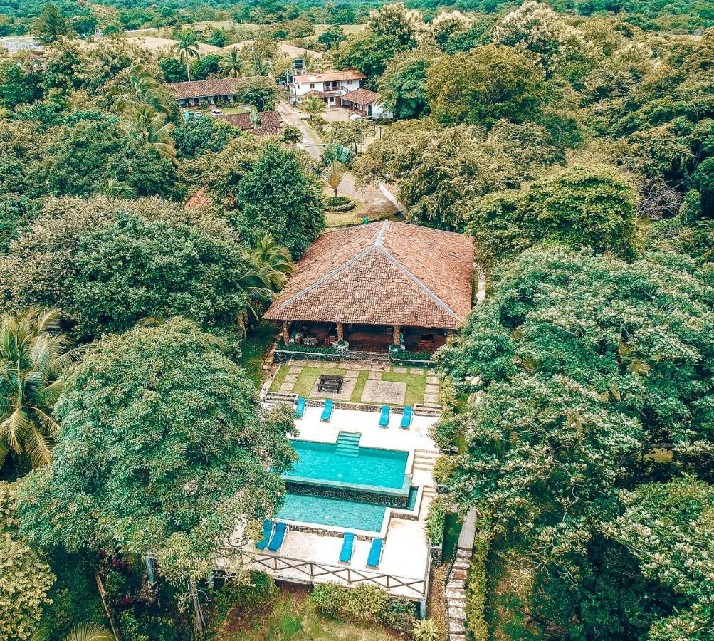 Hotel Santa Catalina Panama エクステリア 写真